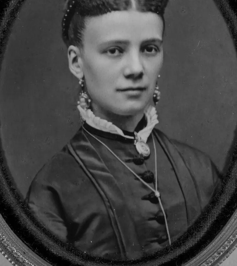 Portrait of a woman, 19th century, original